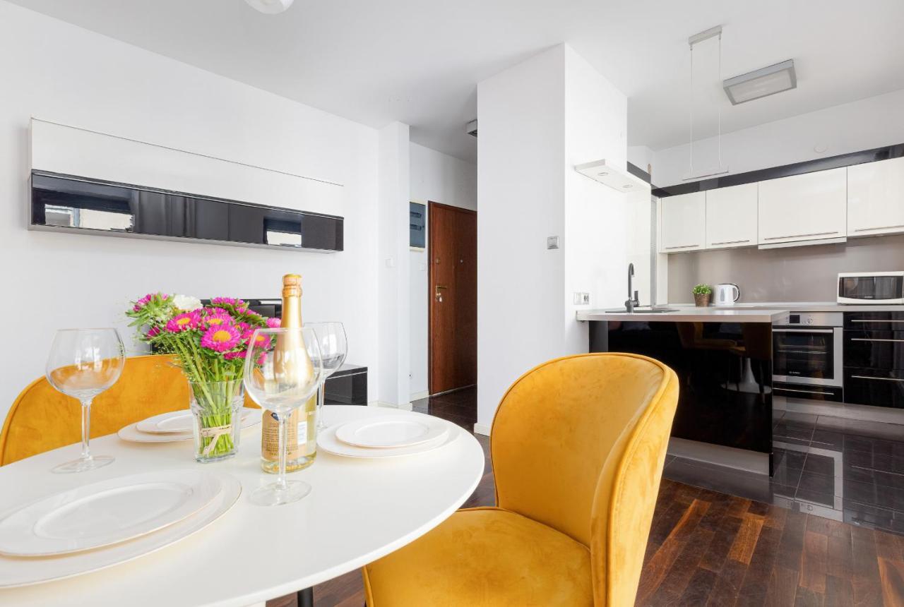 Residence On Wspolna Str. Apartment Warsaw By Renters Ngoại thất bức ảnh